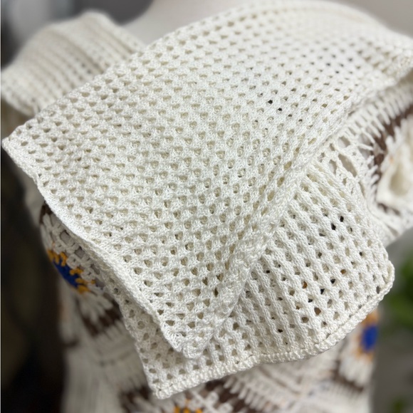 Wild Moss Cream Crochet Granny Square Flared Long Sleeve Fringe Top. | Size XL - Picture 7 of 9